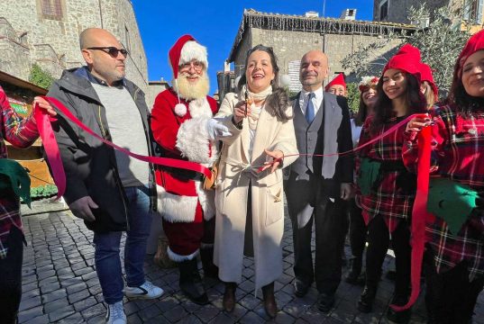 “È il nostro primo Natale, facciamoci un in bocca al lupo…” Viterbo – Inaugurazione Christmas Village