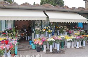 Viterbo – Il chiosco La Magnolia al cimitero San Lazzaro